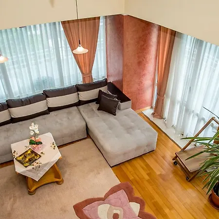 Spacious & Sunny Maisonette With Terrace Near Centre By Flаt Manаger *
